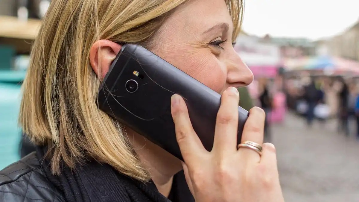 Boosting Mobile Signal Strength